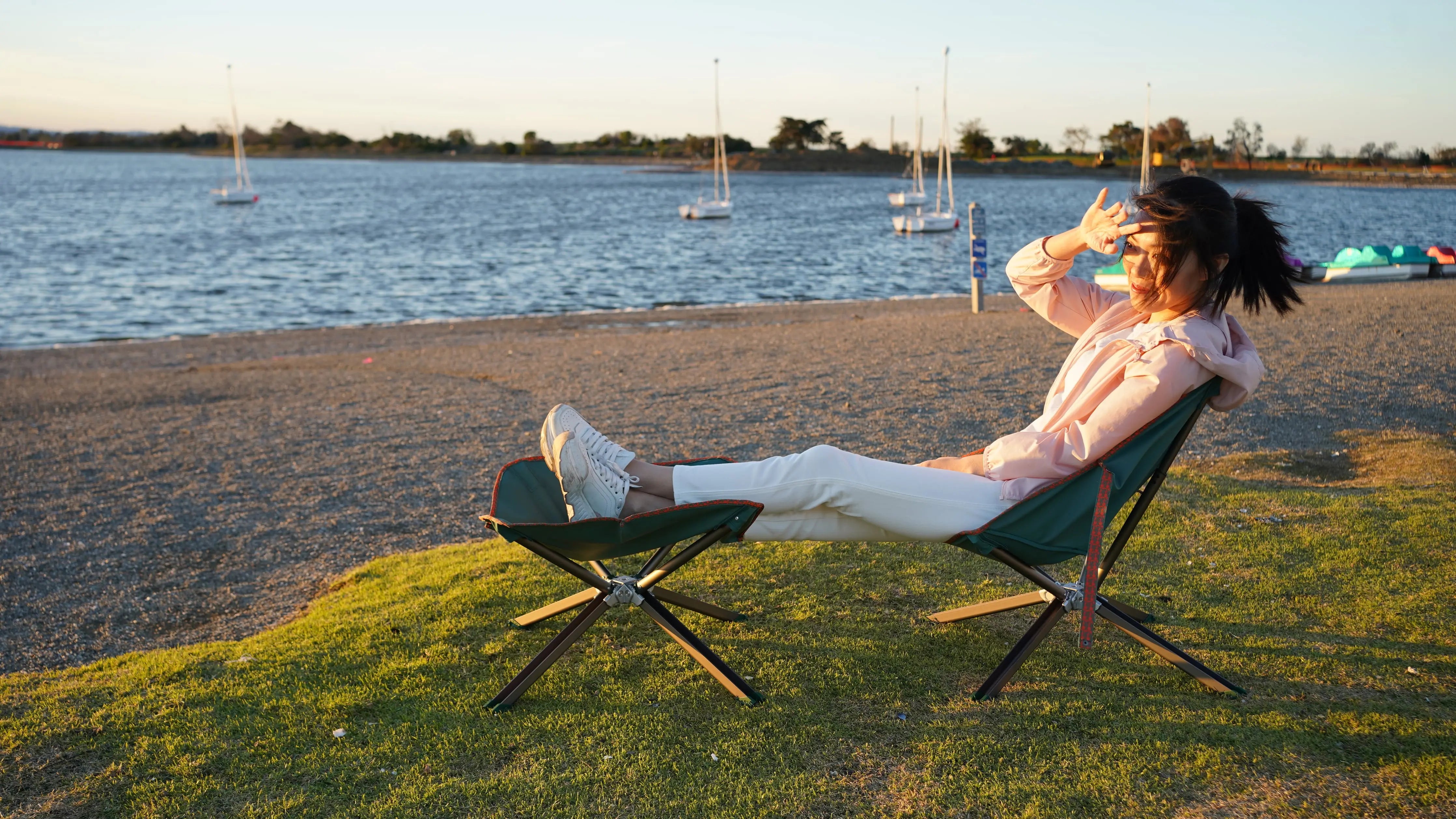 Foldable Lander Chair